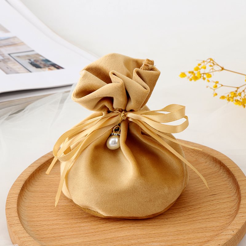 Picture of Velvet Pouch For Jewelry - Velvet Gift Pouch